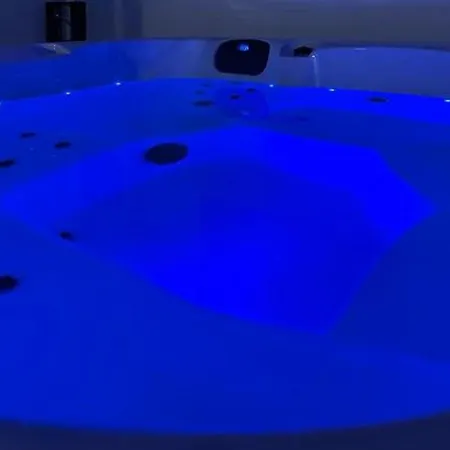 Lanterna With Hot-tub Lovište