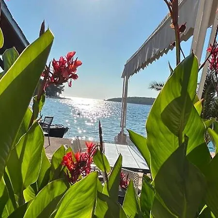 Lanterna With Hot-tub Appartement Lovište