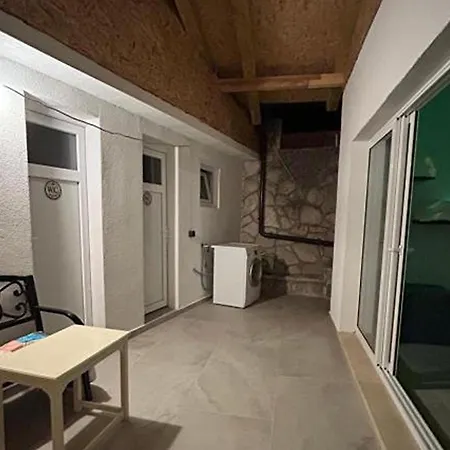 Lanterna With Hot-tub *